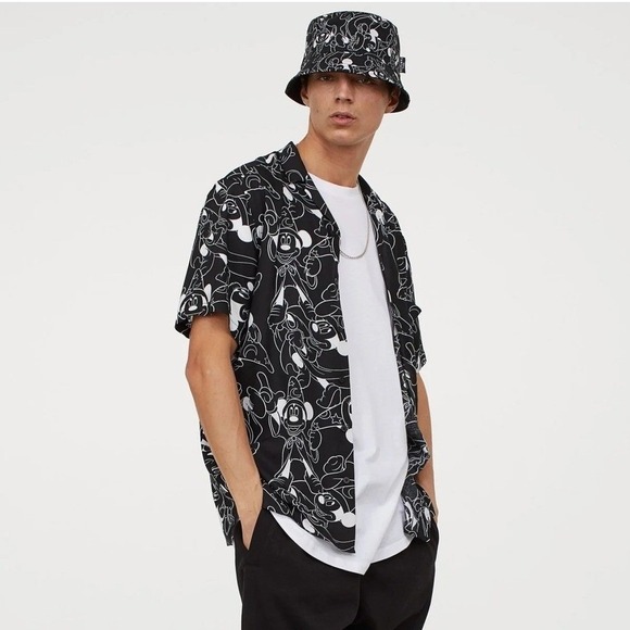 H&M Other - Disney Men's Mickey Casual Button Down Shirt RARE Sorcerer Divided M - EUC